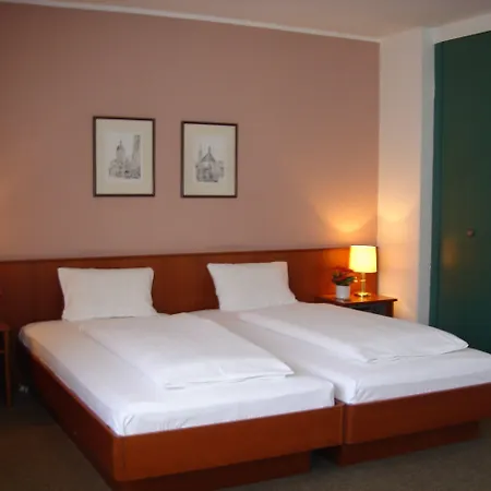 Hotel Acon 3*