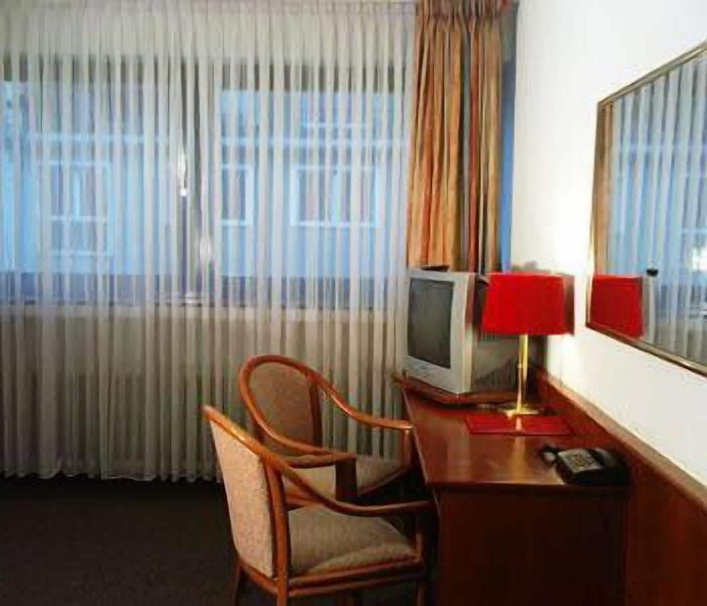 Hotel Acon 3*