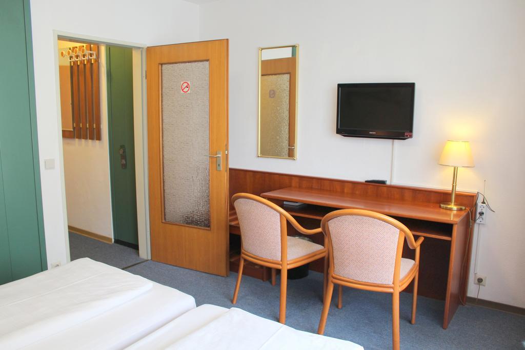 Acon Hotel 3*